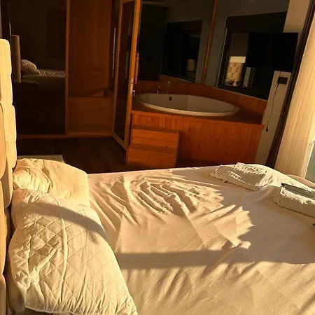 Peaceful Villas-luxury-jacuzzi-sauna Vilă *