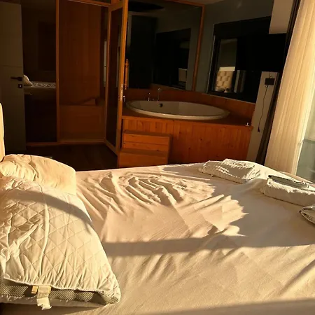 Villa Peaceful Villas-luxury-jacuzzi-sauna