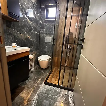 Peaceful Villas-luxury-jacuzzi-sauna