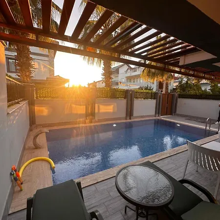 Peaceful Villas-luxury-jacuzzi-sauna Villa